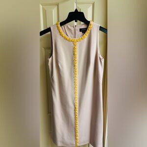 TAHARI Sheath Dress with Flower Shaped Embellishment Size 4